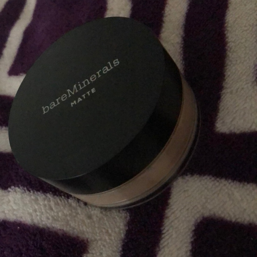 Bare minerals powder foundation